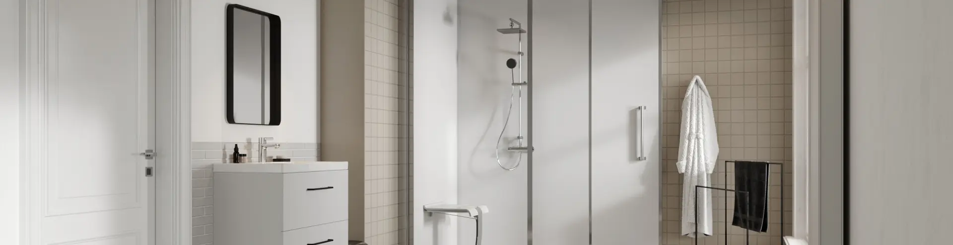 Toilettes PMR dans une salle de bain complete