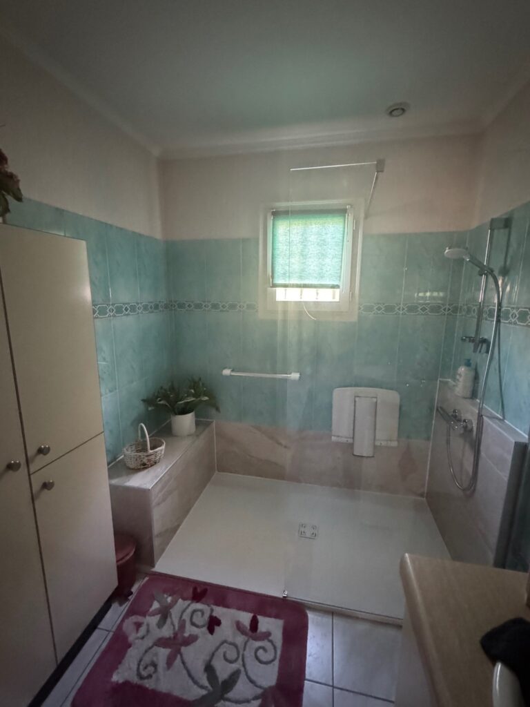 Salle de bain après rénovation à SAINT AVERTIN - DOMetVIE