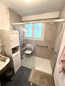 Salle de bain après rénovation à Montivilliers - DOMetVIE