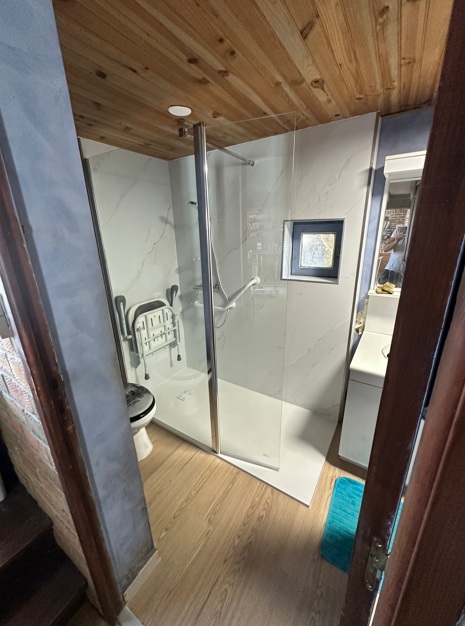Salle de bain après rénovation à BAISIEUX - DOMetVIE