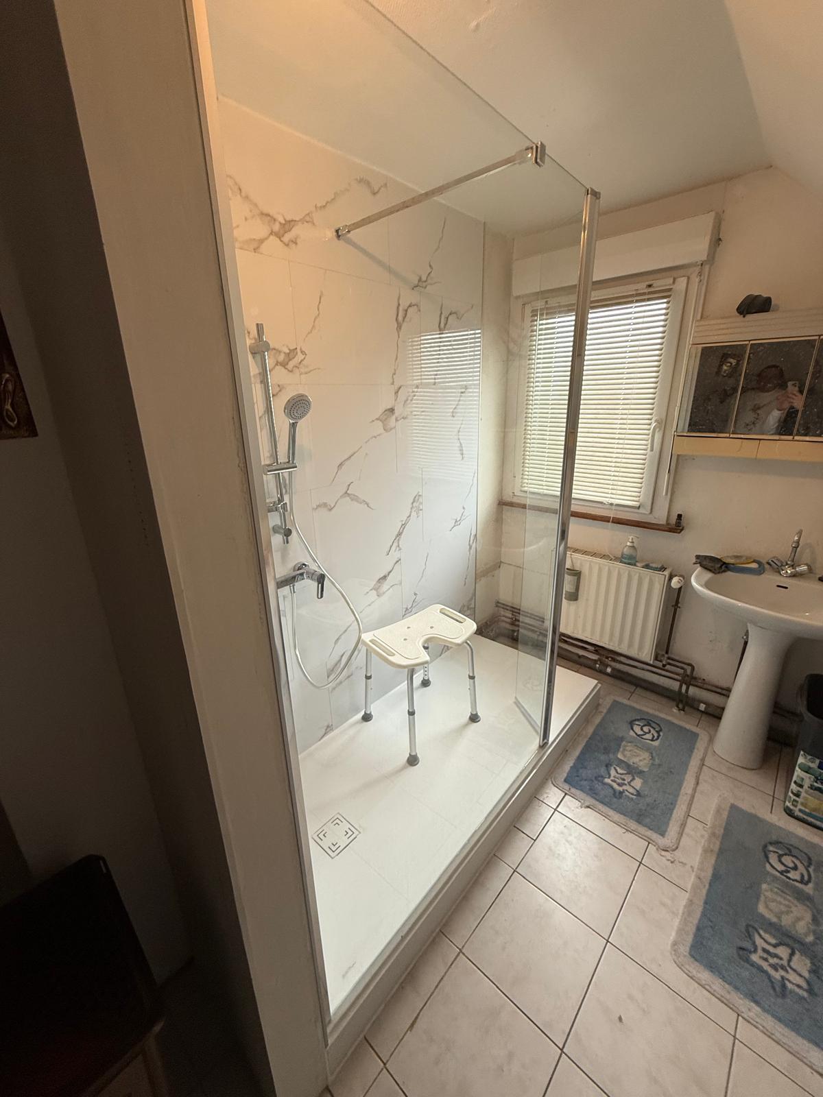 Salle de bain après rénovation à Biesheim - DOMetVIE
