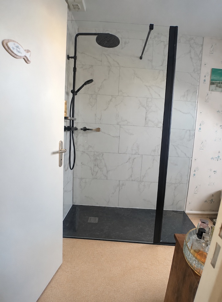 Salle de bain après rénovation à Rennes - DOMetVIE